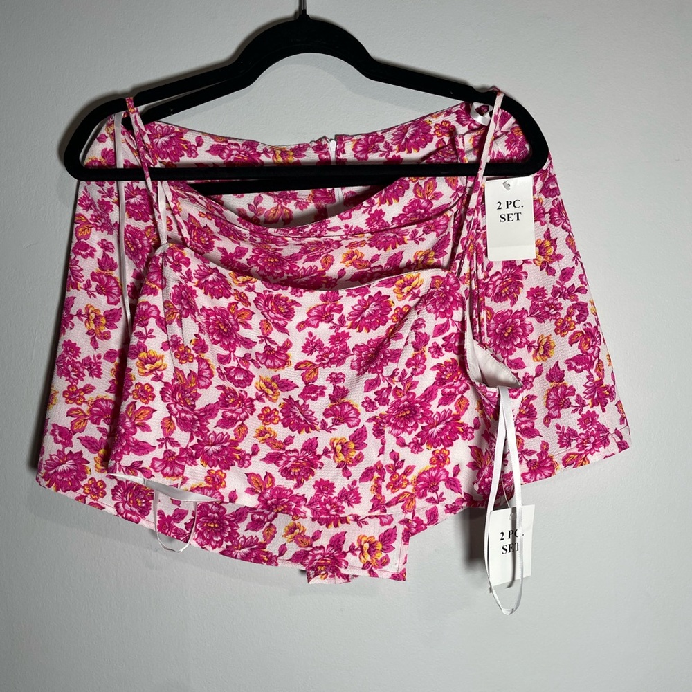 B.Darling pink floral two-piece set